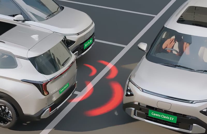 Rear Cross Traffic Collision Warning & Avoidance Assist (RCTA)